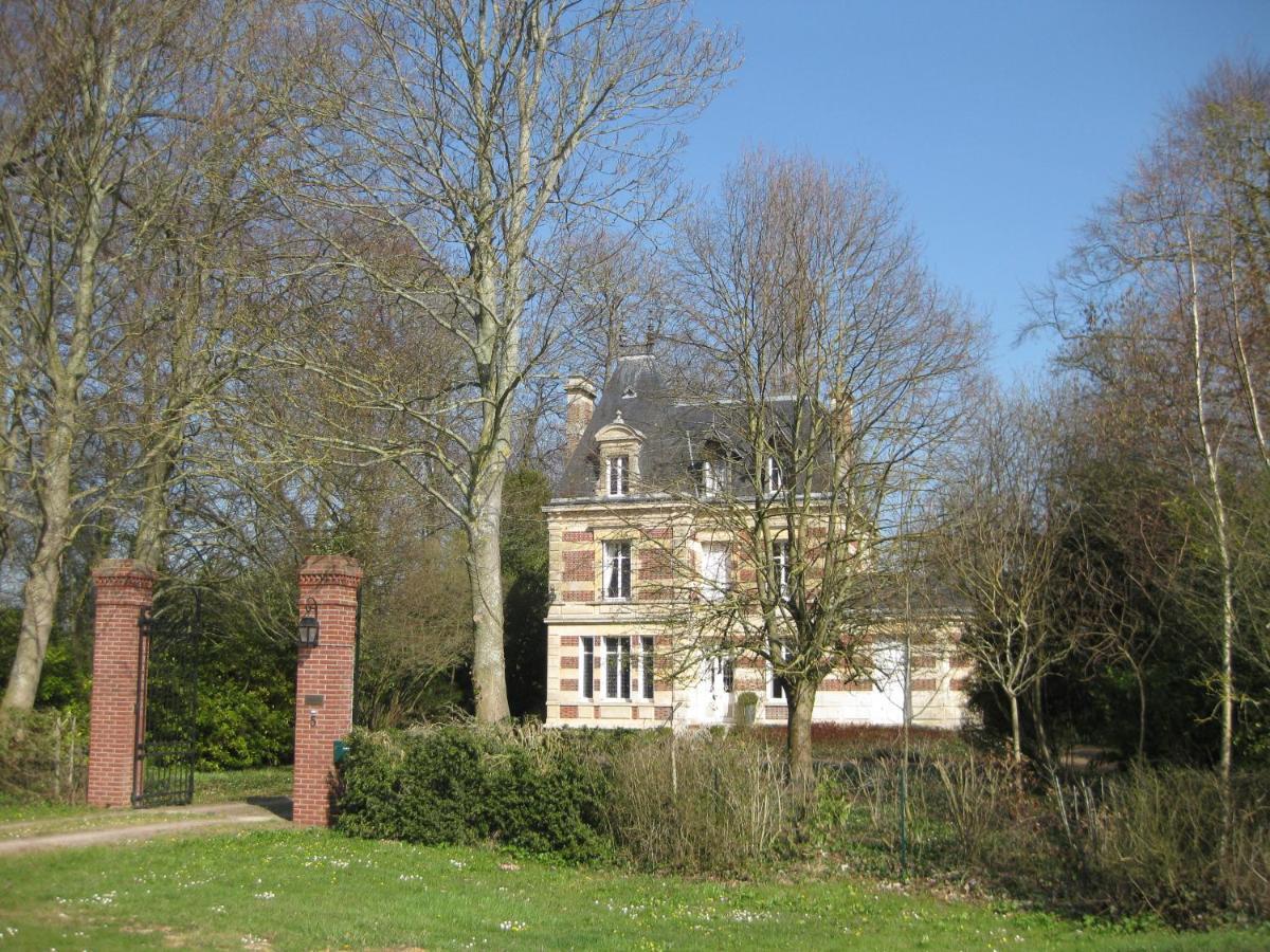 Château de Launay Mery-Corbon Ngoại thất bức ảnh