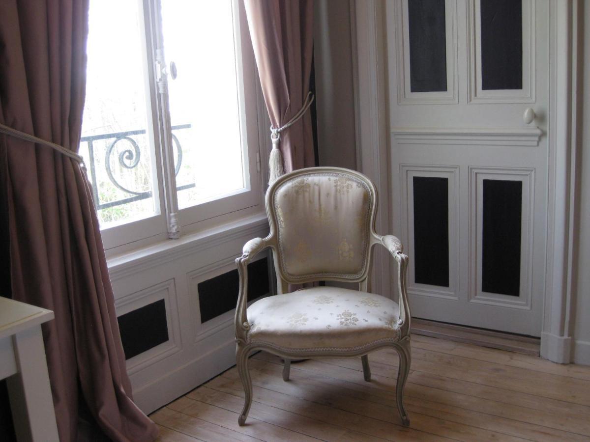 Château de Launay Mery-Corbon Phòng bức ảnh